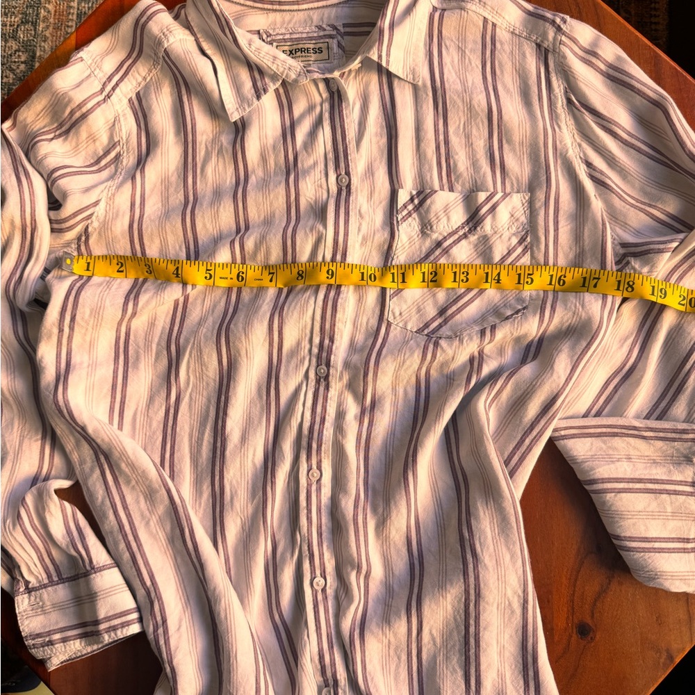 Express button down - Picture 4 of 12